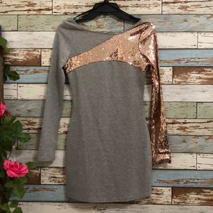 Kardashian Sequin Jersey Dress (vintage apricot)